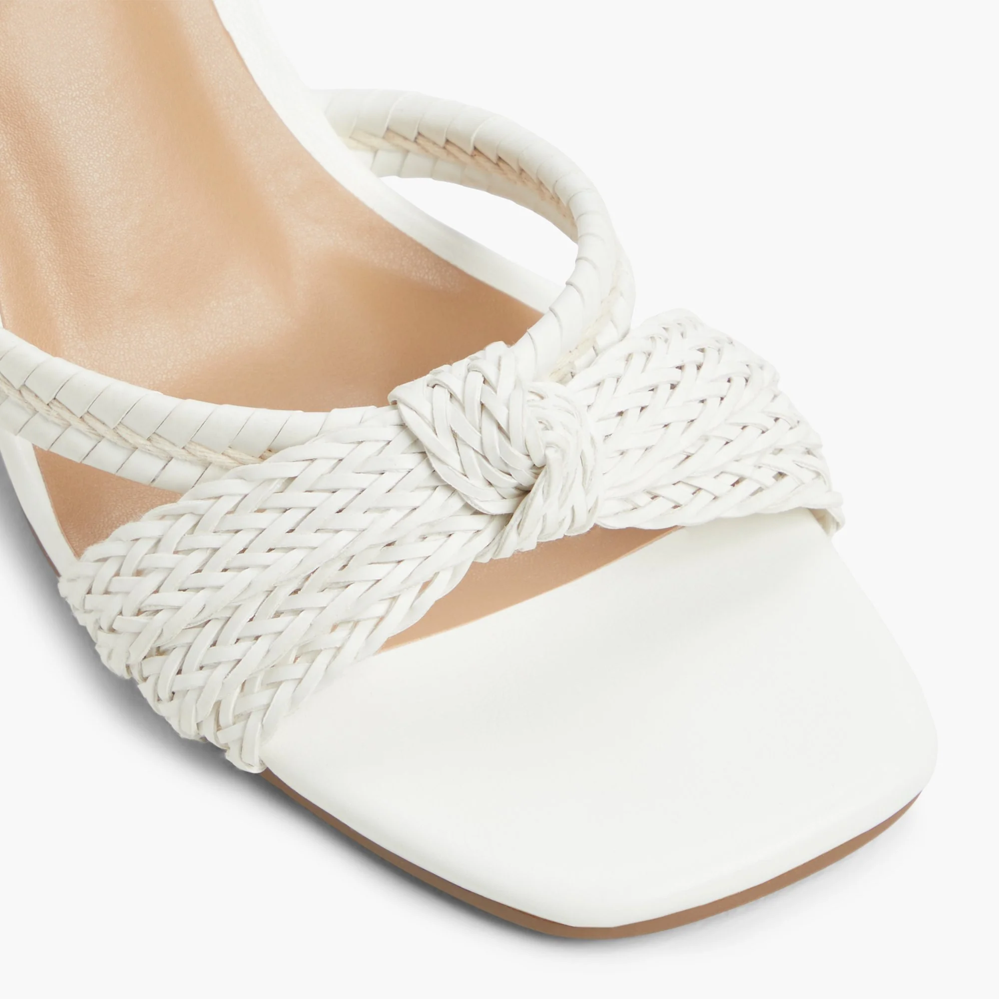 Raegan - Image 6